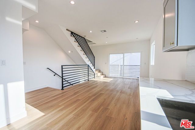 11443 Hatteras Street, North Hollywood (los Angeles), CA 91601