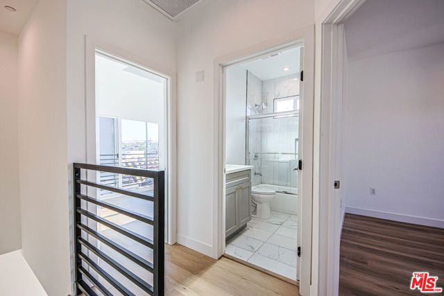 11443 Hatteras Street, North Hollywood (los Angeles), CA 91601