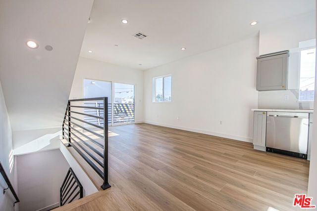11443 Hatteras Street, North Hollywood (los Angeles), CA 91601