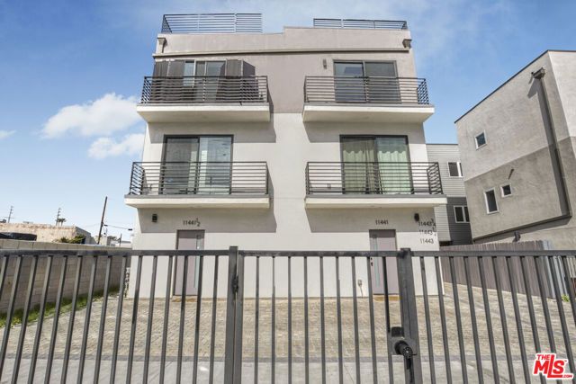 11443 Hatteras Street, North Hollywood (los Angeles), CA 91601