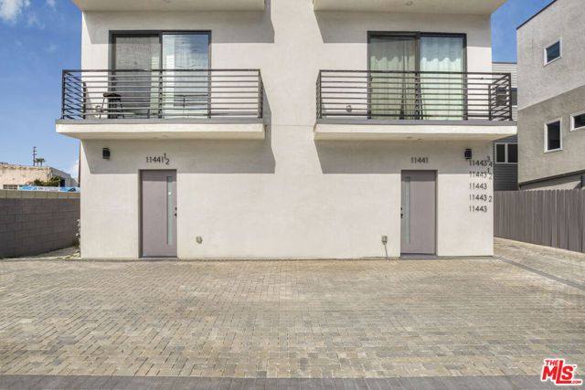 11443 Hatteras Street, North Hollywood (los Angeles), CA 91601