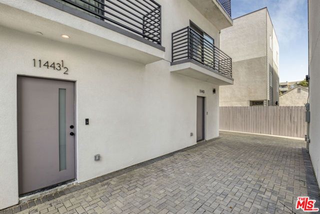 11443 Hatteras Street, North Hollywood (los Angeles), CA 91601