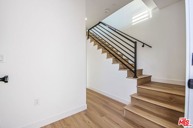 11443 Hatteras Street, North Hollywood (los Angeles), CA 91601