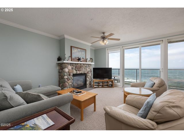 1113 N HIGHWAY 101 48, Depoe Bay, OR 97341