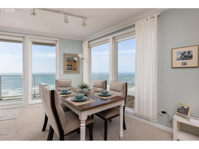 1113 N HIGHWAY 101 48, Depoe Bay, OR 97341