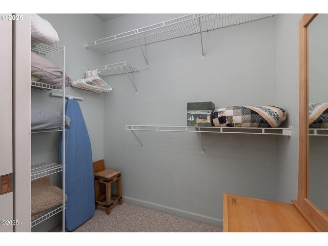 1113 N HIGHWAY 101 48, Depoe Bay, OR 97341