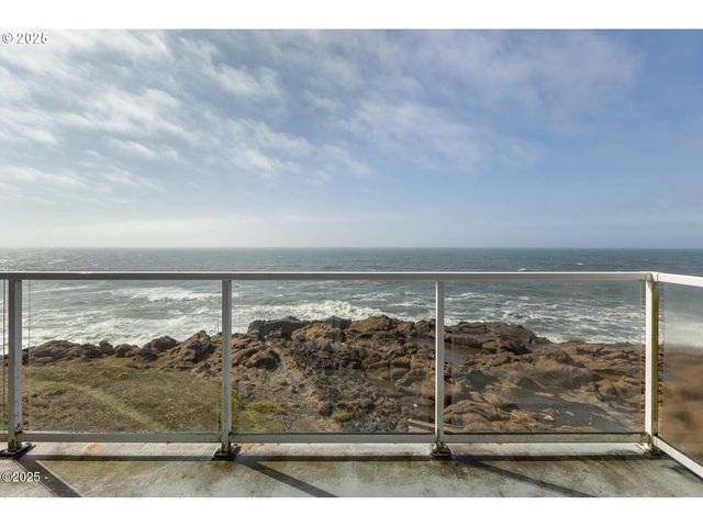 1113 N HIGHWAY 101 48, Depoe Bay, OR 97341