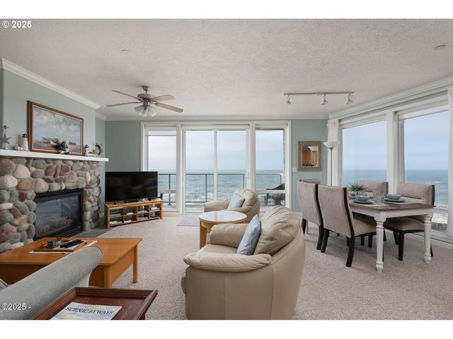 1113 N HIGHWAY 101 48, Depoe Bay, OR 97341