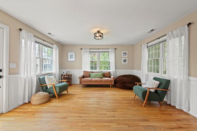 15 Renzulli Road, Norwalk, CT 06851
