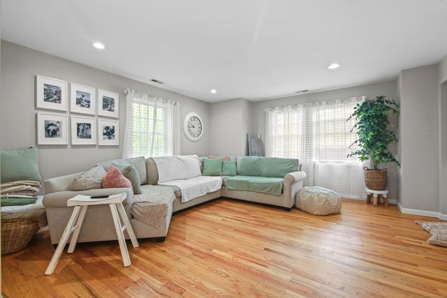 15 Renzulli Road, Norwalk, CT 06851