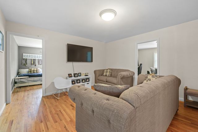 15 Renzulli Road, Norwalk, CT 06851