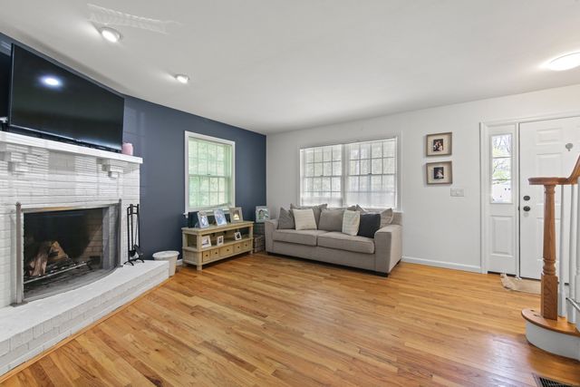 15 Renzulli Road, Norwalk, CT 06851