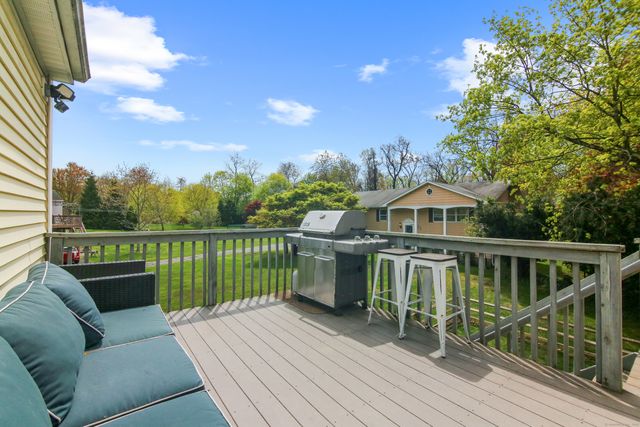 15 Renzulli Road, Norwalk, CT 06851