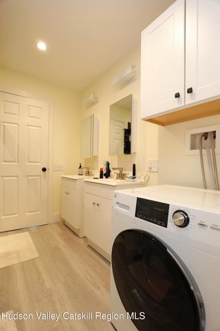 353 Washington Avenue, Kingston, NY 12401