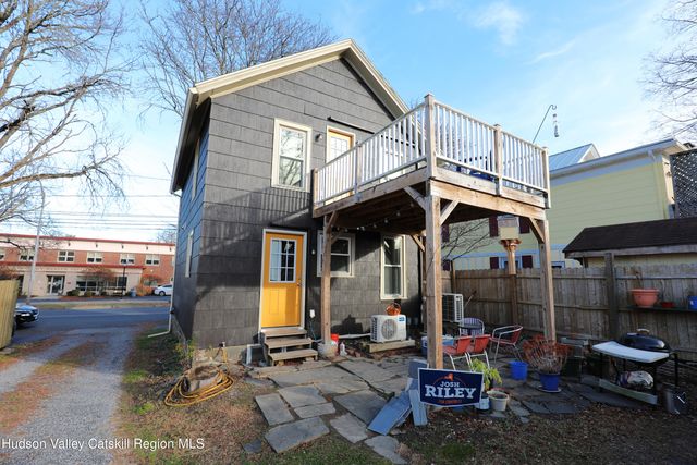 353 Washington Avenue, Kingston, NY 12401