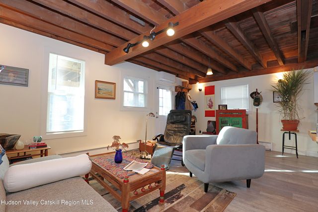353 Washington Avenue, Kingston, NY 12401