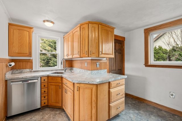 4 Edwin St, Quincy, MA 02171