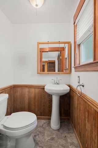 4 Edwin St, Quincy, MA 02171