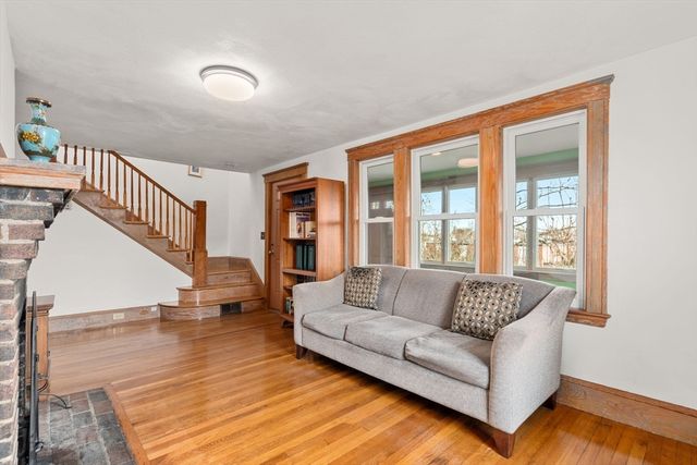 4 Edwin St, Quincy, MA 02171