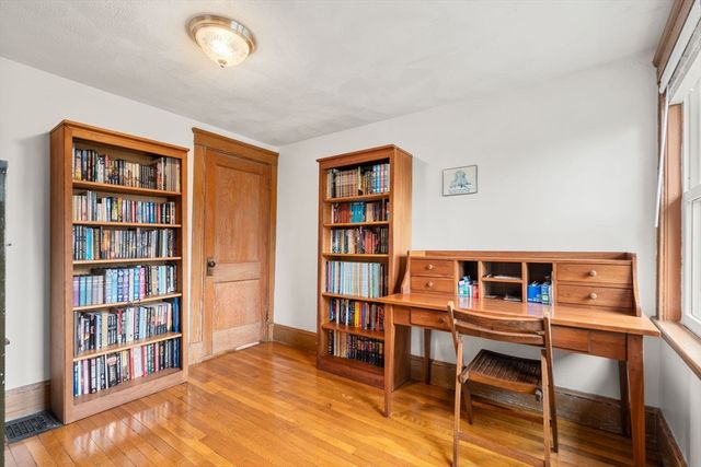 4 Edwin St, Quincy, MA 02171