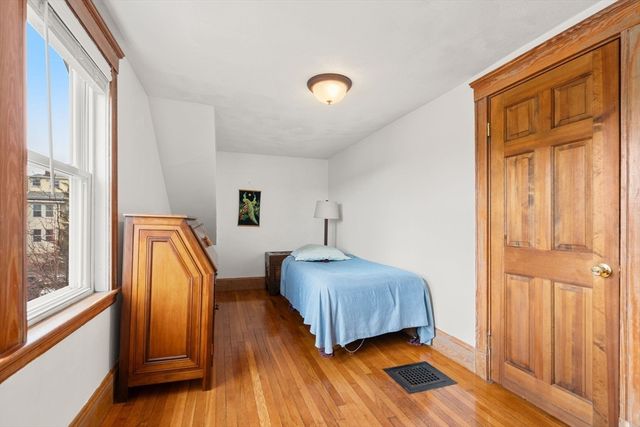 4 Edwin St, Quincy, MA 02171