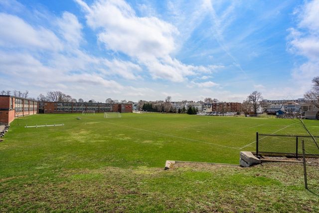 4 Edwin St, Quincy, MA 02171