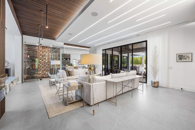 117 Thatch Palm Cove, Boca Raton, FL 33432
