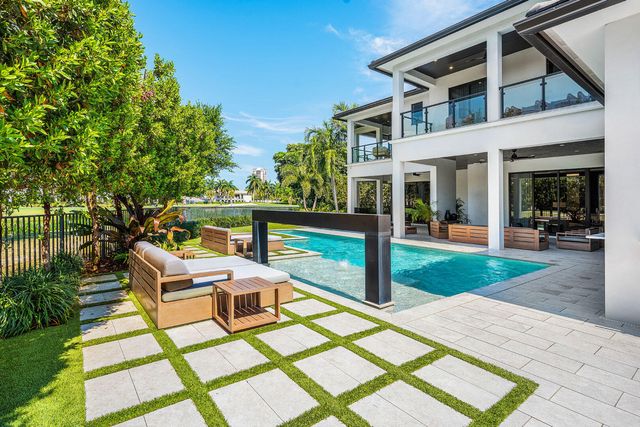 117 Thatch Palm Cove, Boca Raton, FL 33432