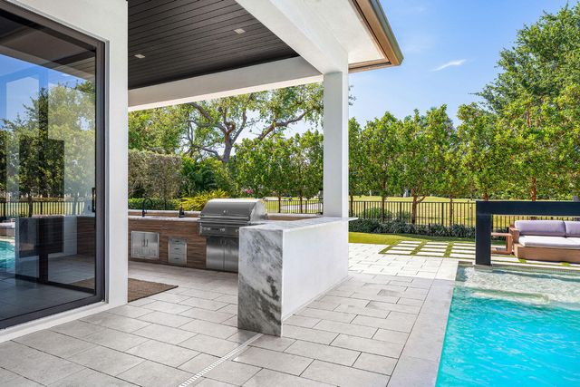 117 Thatch Palm Cove, Boca Raton, FL 33432