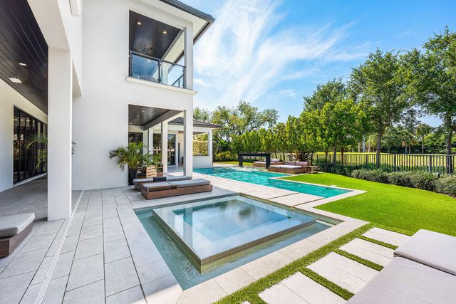 117 Thatch Palm Cove, Boca Raton, FL 33432