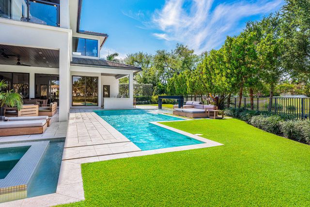 117 Thatch Palm Cove, Boca Raton, FL 33432