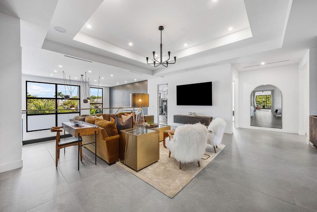 117 Thatch Palm Cove, Boca Raton, FL 33432