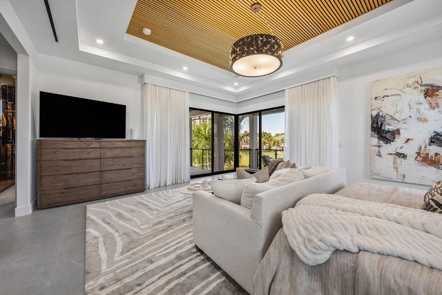 117 Thatch Palm Cove, Boca Raton, FL 33432
