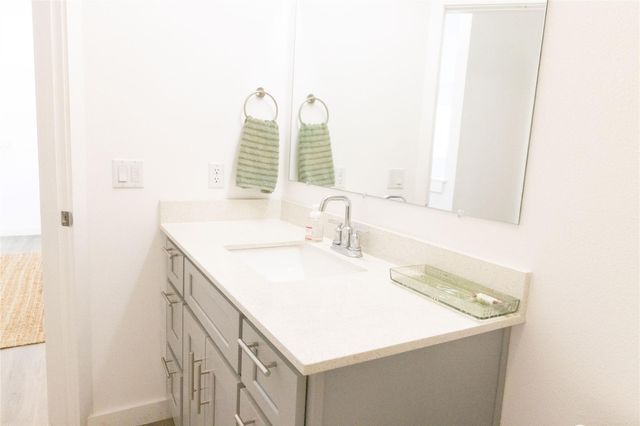 12500 Lamppost LN 16, Austin, TX 78727