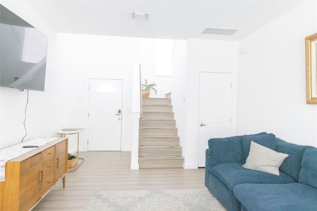 12500 Lamppost LN 16, Austin, TX 78727