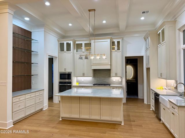212 Sabal Grove Lane, Youngsville, LA 70592