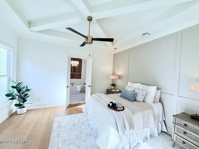 212 Sabal Grove Lane, Youngsville, LA 70592