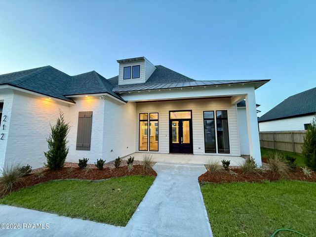 212 Sabal Grove Lane, Youngsville, LA 70592