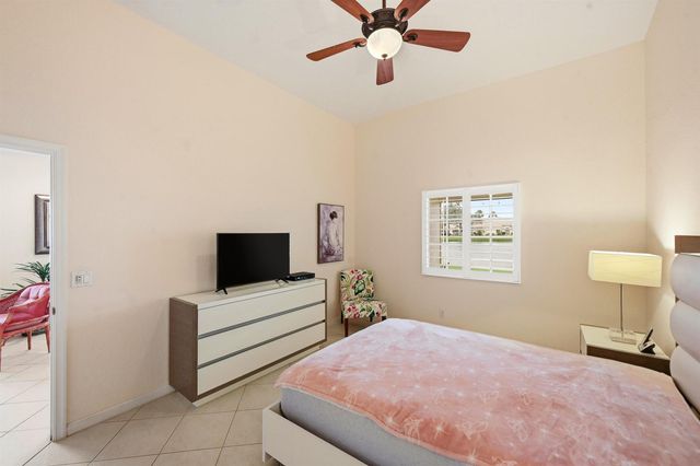 2340 Windjammer Way, West Palm Beach, FL 33411