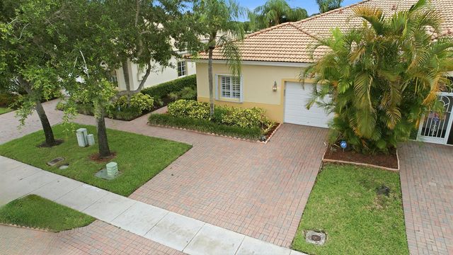 2340 Windjammer Way, West Palm Beach, FL 33411