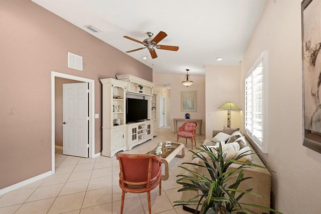 2340 Windjammer Way, West Palm Beach, FL 33411