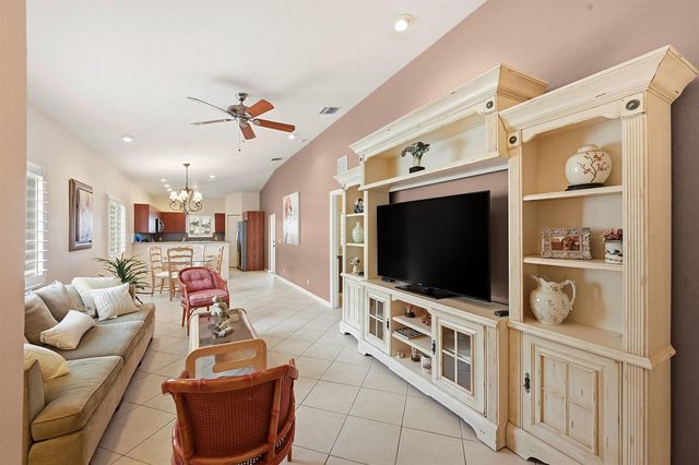 2340 Windjammer Way, West Palm Beach, FL 33411