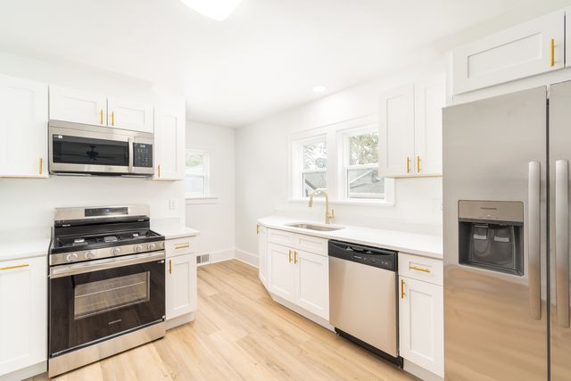 1530 Chartres Street, Lasalle, IL 61301