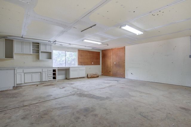 8947 Olney Park Drive, Redding, CA 96001