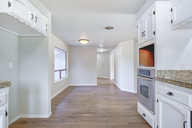 8947 Olney Park Drive, Redding, CA 96001