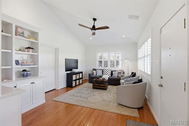 829 Renderer Drive, St Louis, MO 63122