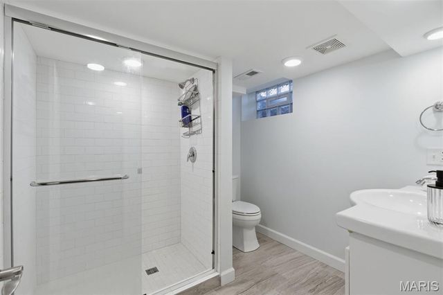 829 Renderer Drive, St Louis, MO 63122