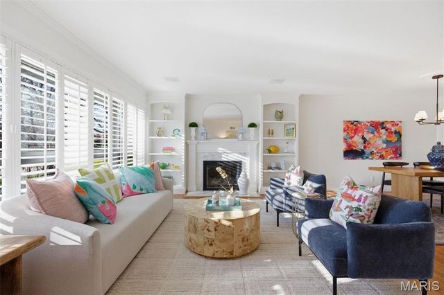 829 Renderer Drive, St Louis, MO 63122