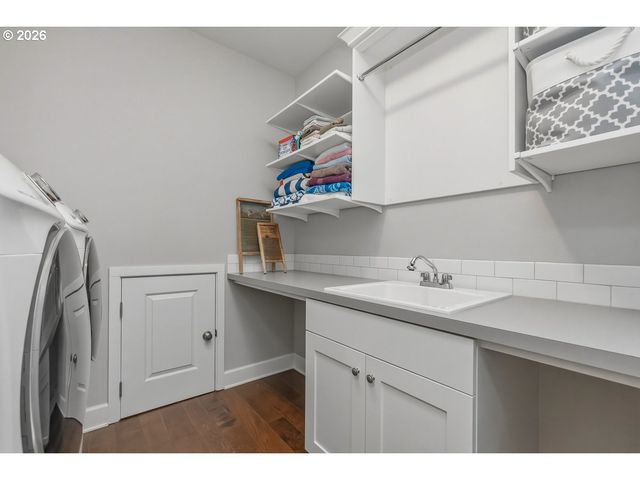 6541 Se KETCHUM St, Milwaukie, OR 97267