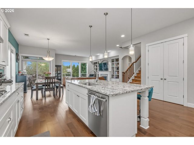 6541 Se KETCHUM St, Milwaukie, OR 97267